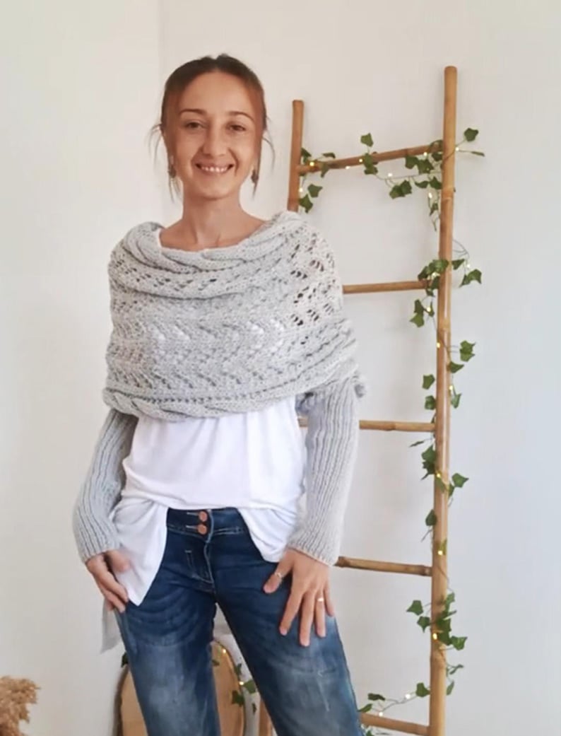 Juliette | Scarf with Sleeves